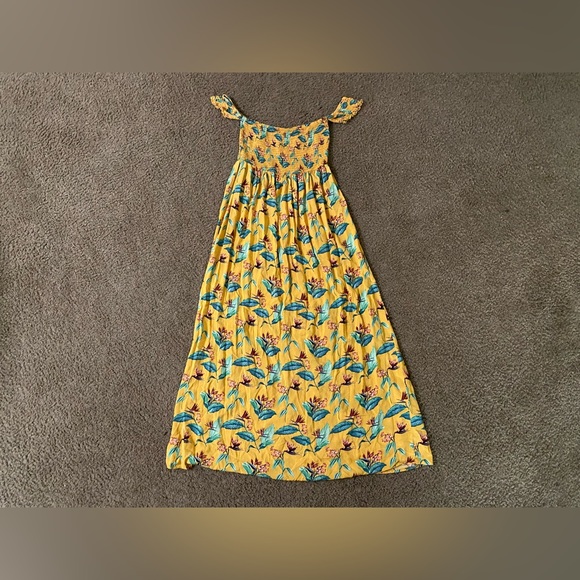 Forever 21 Dresses & Skirts - ☀️Forever 21 yellow floral dress Size Large